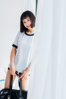 双乳被一左一右吃着动态图